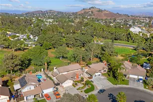 8215 Tamarind Ln, Jurupa Valley, CA 92509 - Photo 10