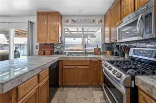 2031 Lagoon Ct, Hemet, CA 92545 - Photo 14