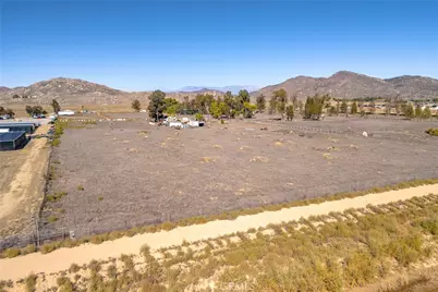 31125 Golden Valley Drive, Winchester, CA 92596 - Photo 14