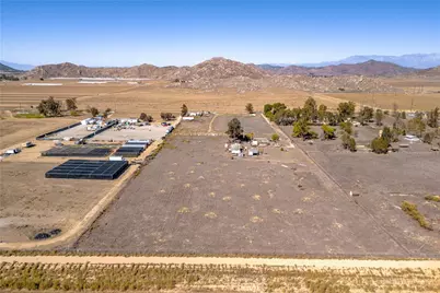 31125 Golden Valley Drive, Winchester, CA 92596 - Photo 10