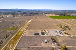 31125 Golden Vly Dr, Winchester, CA 92596 - Photo 4