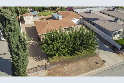 1645 W Hays Street, Banning, CA 92220 - Photo 6