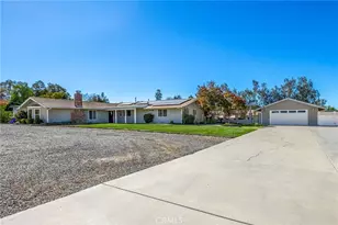 30245 Santa Fe, Hemet, CA 92543 - Photo 2
