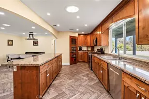 30245 Santa Fe, Hemet, CA 92543 - Photo 8