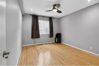 21 Alamitos, Long Beach, CA 90802 - Photo 4