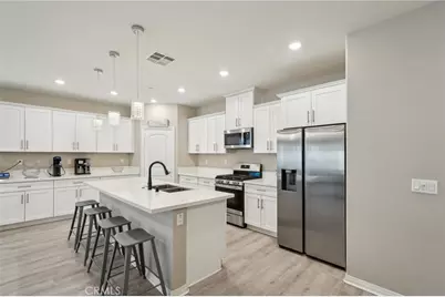 128 Chumash Cove, Perris, CA 92570 - Photo 4