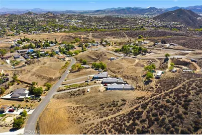 277 Texas Avenue, Menifee, CA 92587 - Photo 8