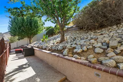 17049 La Vesu Rd., Fontana, CA 92337 - Photo 24