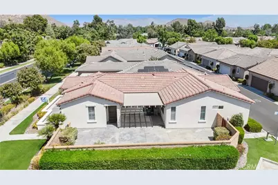 248 Blvd Four Seasons, Hemet, CA 92545 - Photo 2
