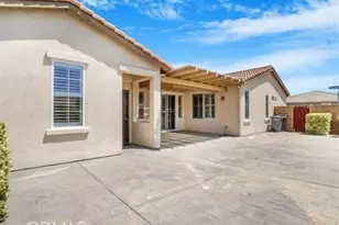 248 Four Seasons, Hemet, CA 92545 - Photo 4