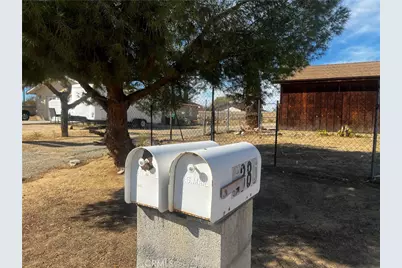 6386 Linda Lee Drive, Yucca Valley, CA 92284 - Photo 2