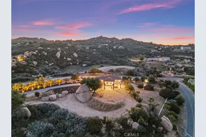 41950 Hacienda Dr, Murrieta, CA 92562 - Photo 2