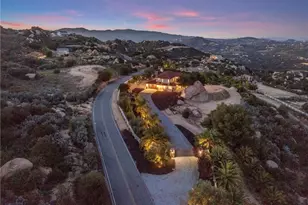 41950 Hacienda Dr, Murrieta, CA 92562 - Photo 2