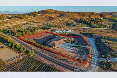 39760 Amber Court, Murrieta, CA 92562 - Photo 4