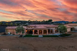 39760 Amber Ct, Murrieta, CA 92562 - Photo 2