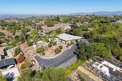 2995 Blackwell, Vista, CA 92084 - Photo 2