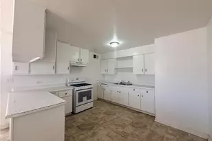 5893 Marine, 29 Palms MCB, CA 92277 - Photo 8