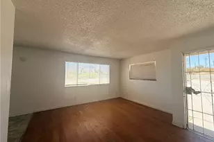 5893 Marine, 29 Palms MCB, CA 92277 - Photo 4