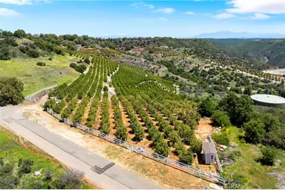 27 Via Escalon, Temecula, CA 92590 - Photo 2