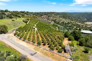 27 Via Escalon, Temecula, CA 92590 - Photo 2