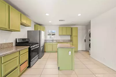 816 W G, Ontario, CA 91762 - Photo 14