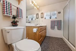 627 Sunset Ln, Sugarloaf, CA 92386 - Photo 16