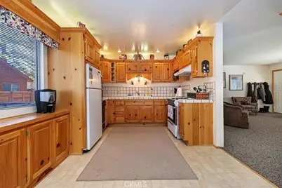 627 Sunset Lane, Sugarloaf, CA 92386 - Photo 10