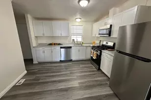 880 N Lake St, Hemet, CA 92544 - Photo 4