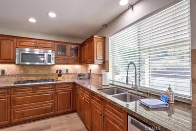 35689 Yellowstone, Winchester, CA 92596 - Photo 6