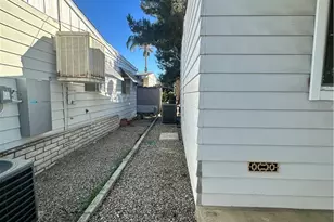 881 N Lake, Hemet, CA 92544 - Photo 20