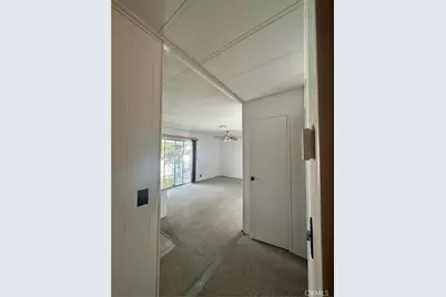 881 N Lake #301, Hemet, CA 92544 - Photo 4