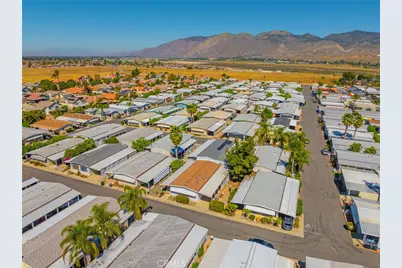 881 N Lake #301, Hemet, CA 92544 - Photo 30