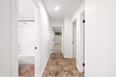 39795 Old Carriage, Murrieta, CA 92563 - Photo 36