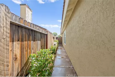 39795 Old Carriage, Murrieta, CA 92563 - Photo 48
