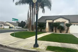 10622 Yosemite Falls Ave, Bakersfield, CA 93312 - Photo 4