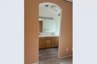 10622 Yosemite Falls Avenue, Bakersfield, CA 93312 - Photo 14