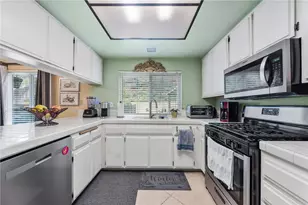 11735 Country Flower, Moreno Valley, CA 92557 - Photo 10