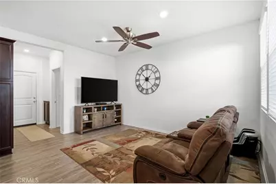 30332 Town Square, Menifee, CA 92584 - Photo 6