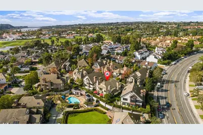 7373 Alicante, Carlsbad, CA 92009 - Photo 2