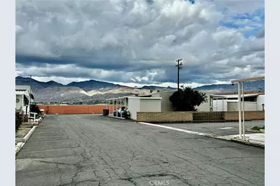 881 N Lake St #210, Hemet, CA 92544 - Photo 20