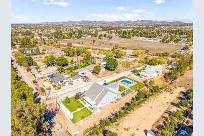 24940 Hayes, Murrieta, CA 92562 - Photo 18