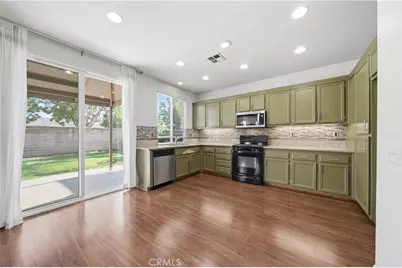 29504 Castlewood, Menifee, CA 92584 - Photo 2