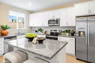 1670 Phantom Ln, Rialto, CA 92376 - Photo 2