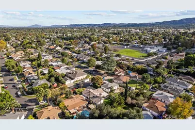 18019 Tiara, Encino, CA 91316 - Photo 40