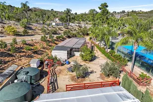 35751 Avenida La Cresta, Murrieta, CA 92562 - Photo 10