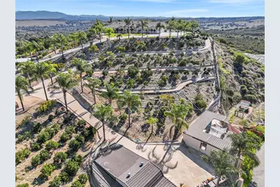 35751 Avenida La Cresta, Murrieta, CA 92562 - Photo 4