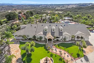 35751 Avenida La Cresta, Murrieta, CA 92562 - Photo 2