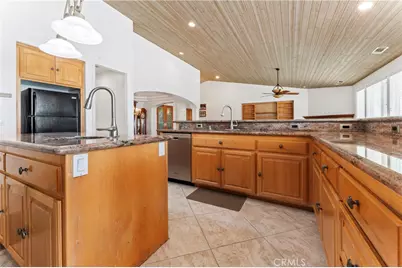 35751 Avenida La Cresta, Murrieta, CA 92562 - Photo 22