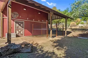 17705 Rodeo Rd, Ortega Mountain, CA 92530 - Photo 36