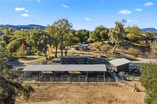 17705 Rodeo Rd, Ortega Mountain, CA 92530 - Photo 2